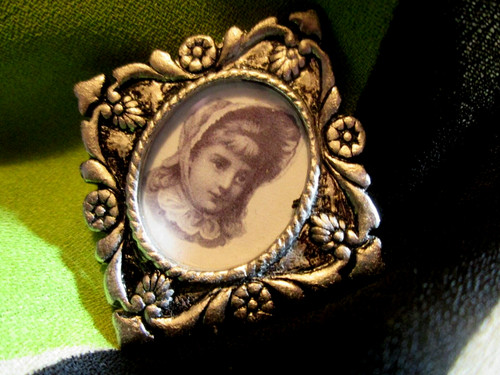 Vintage tiny silver metal - vintage,