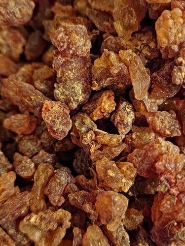 Organic myrrh resin pieces - resin,