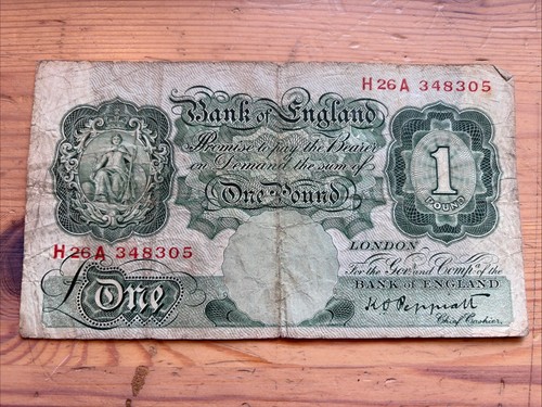 Vintage bank england one - vintage, of