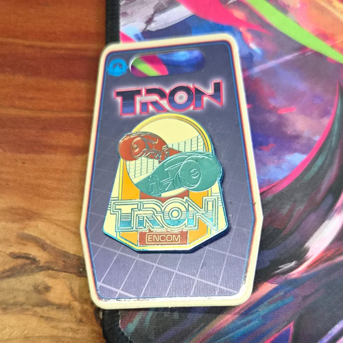 Disney tron encom pin badge - pin, on