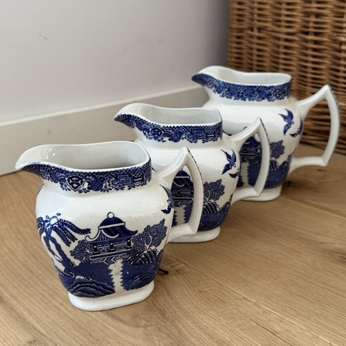 Vintage willow pattern jugs - vintage,