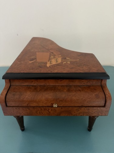 Beautiful large vintage reuge - vintage,