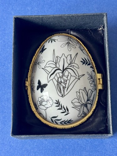 Regency porcelain egg trinket - porcelain,