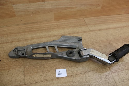 Yamaha bracket footrest left - yamaha,