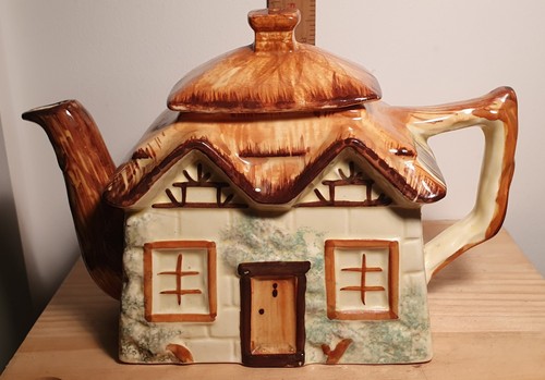 Paramount pottery cottage - paramount,