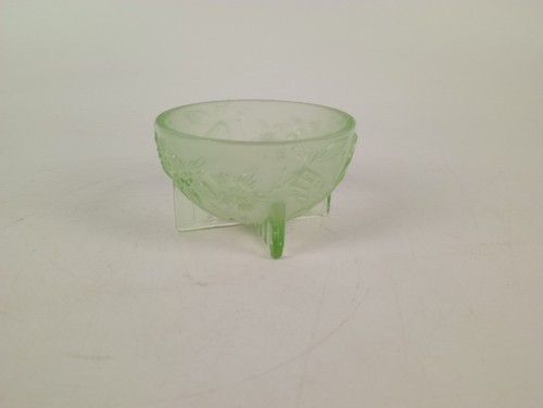 Vintage jeannette green - vintage,