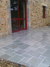 Blue Limestone Natural Paving patio slabs 22mm calibrated Mixed Sizes