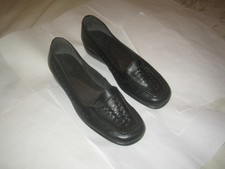 Ladies shoes ‘ FOOTGLOVE ‘ – size 4 wide fit – black – good condition