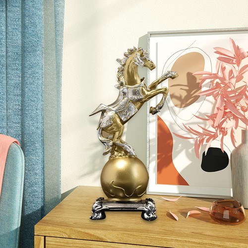 Horse statue modern - horse,