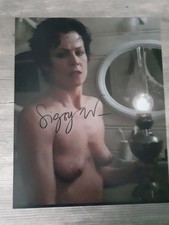 RARE SIGOURNEY WEAVER SIGNED 12 X 8 AUTOGRAPHED VERY SEXY PHOTO ALIENS...REAL 