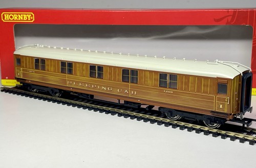 Hornby r4174 lner teak - teak, 61ft