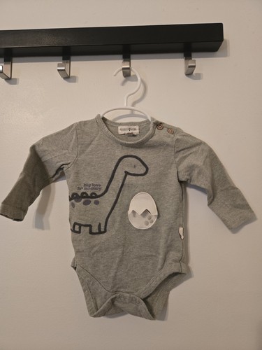 Rabbit bear bodysuit size 6m - size, 3-6m
