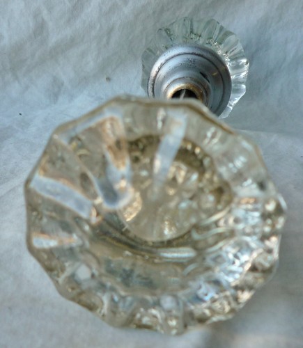 Door knobs pointed - door,