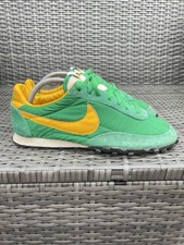 V RARE 2012 NIKE WAFFLE RACER