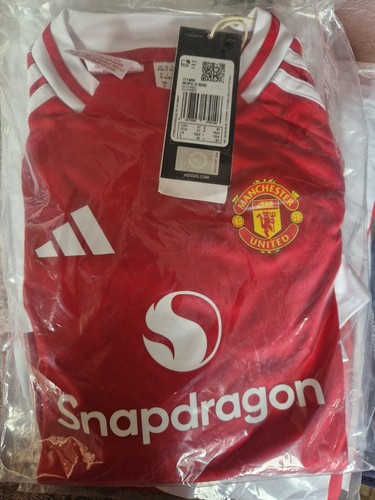 Manchester united home minikit - manchester,
