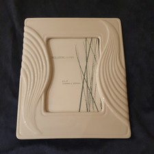 Belleek Living - Cream 4"’ x 6” Photograph Frame.