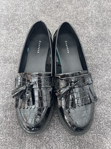 Black croc effect - croc, patent