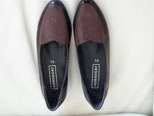  NEW PAIR OF LADIES FLAT HEEL
