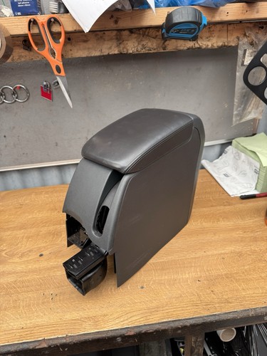 Mk5 golf leather armrest - mk5,