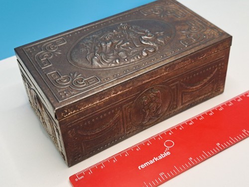 Antuque victorian tin - antuque,