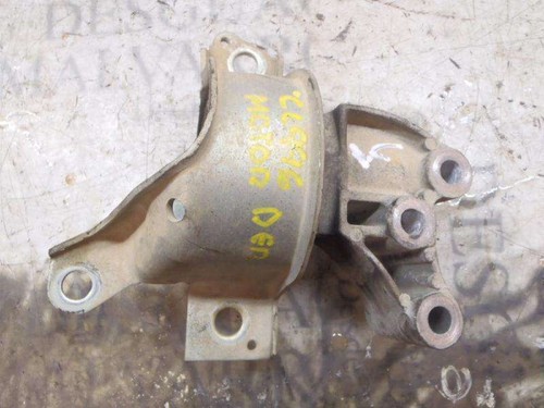 Right engine support - right,
