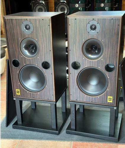 Pair harbeth monitor - of,