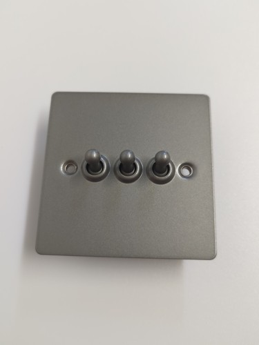 Volex triple toggle light - volex,