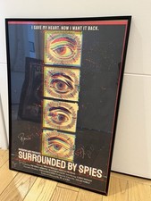 PLACEBO AUTOGRAPHS SURROUNDED