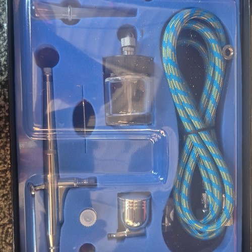 Model 132 metal airbrush kit - 132,
