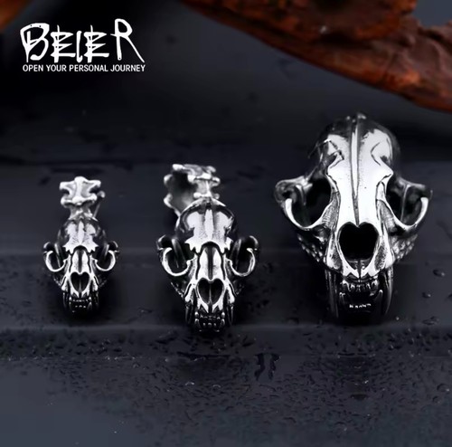Gothic silver vampire necklace - silver,