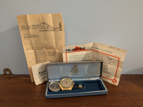 Vintage 1976 everite quartz - vintage,