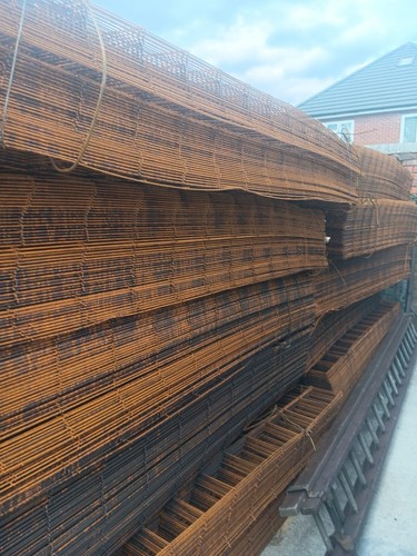 Reinforcing concrete mesh - concrete,