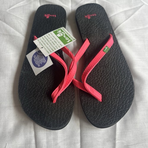 Nwt sanuk women pink - nwt, yoga