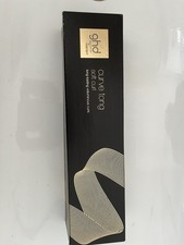 ghd curve soft curl tong 32mm. In very good condition with box. Unwanted gift  