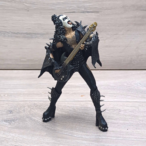 Macfarlane toys gene simmons - macfarlane,