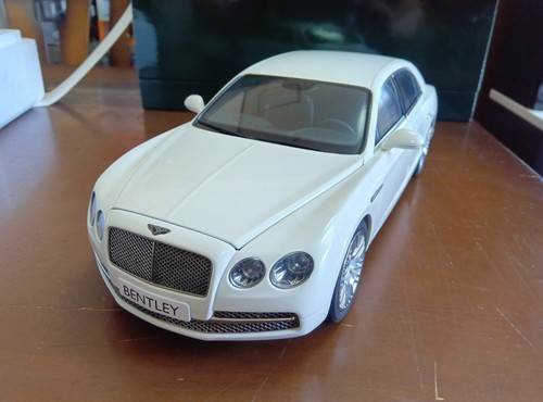 Kyosho bentley flying - 1/18,