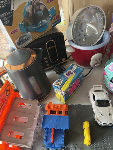 Job lot car - lot,