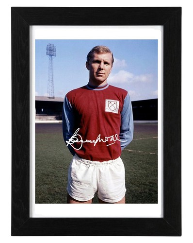 Bobby moore signed autograph - bobby,
