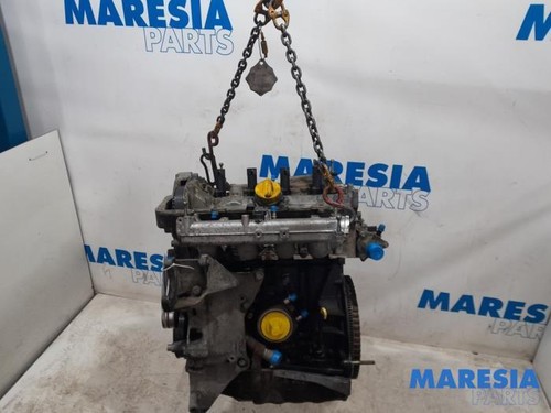 Engine without attachments - without,