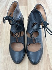 Bertie Brand Vintage Lace up