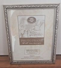 WILKO GOLD ORNATE PHOTO  FRAME