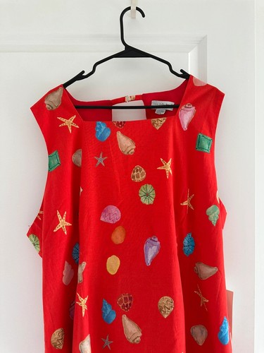Bnwt never fully dressed - dressed, plus