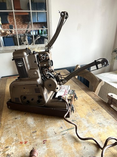 Ampro stylist 16mm cine film - cine,