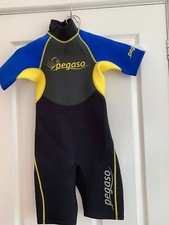 PEGASO- KIDS SHORTIE WETSUIT (BLUE/BLACK/YELLOW) SIZE S 3MM