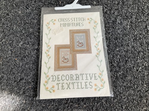 Decorative textlies birth - textlies,