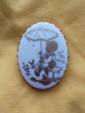 Vintage Scalf Ring ..Gold Paint On melamine With Gold Claw Supporting Plate.