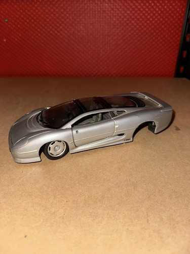 Maisto scale die cast - maisto, die-cast