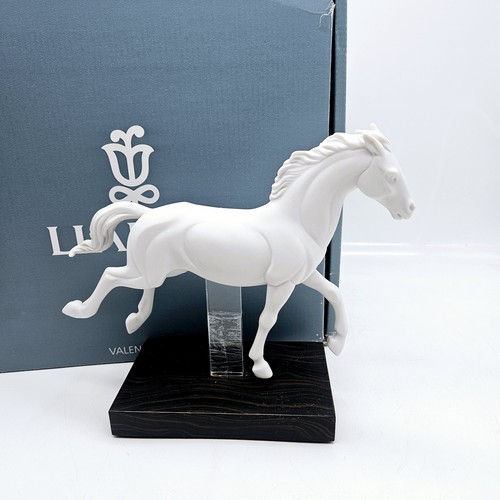 Lladro 6955 movement - 6955, horse