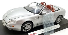 Maisto 1/18 Scale Diecast 31667 - Maserati Spyder - Silver