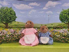 Sylvanian Families Sewing With